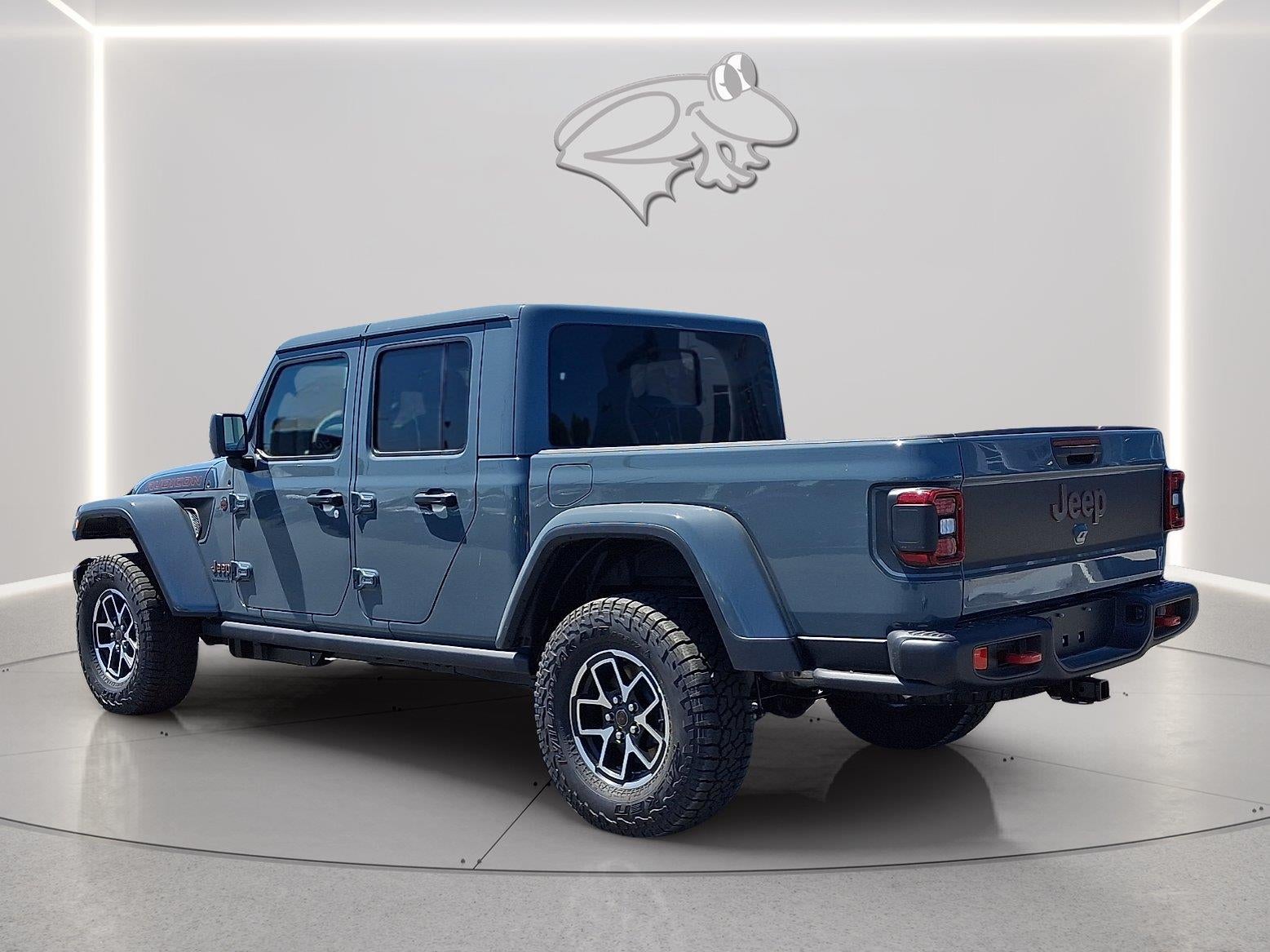2026 Jeep Gladiator — side profile view
